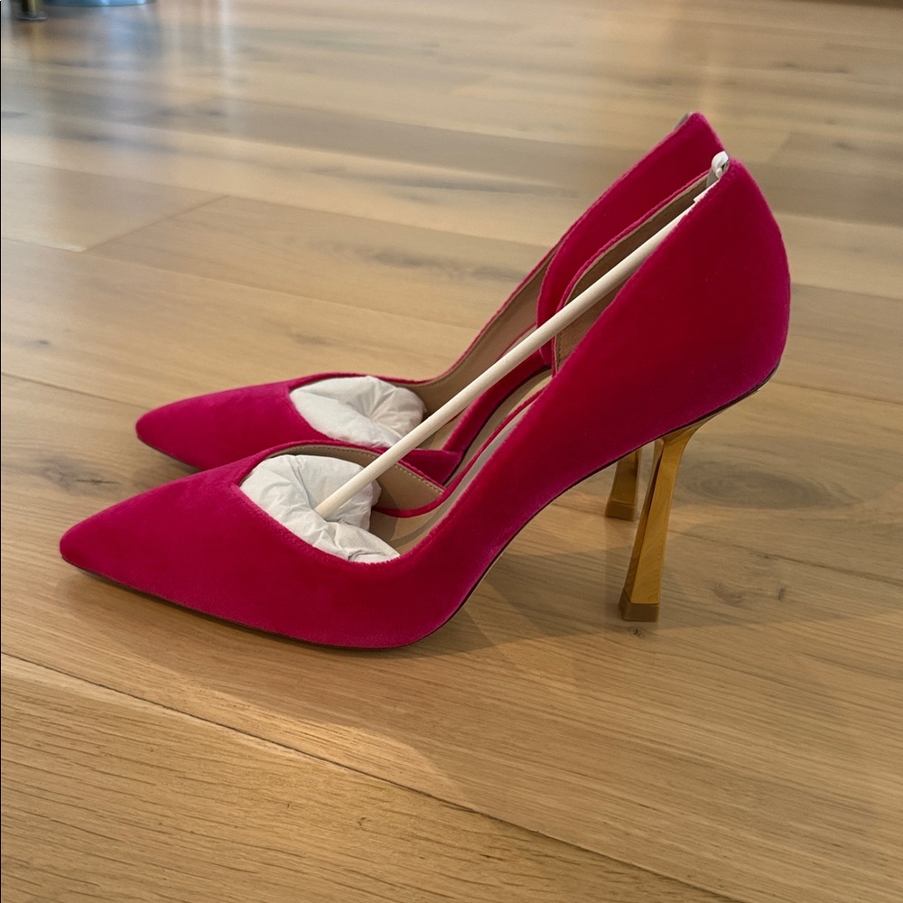Stuart Weitzman Fuchsia Suede Heels - Picture 3 of 7